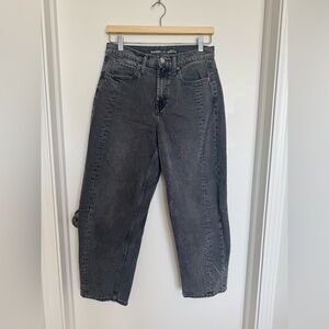 Women’s black Old Navy barrel jeans